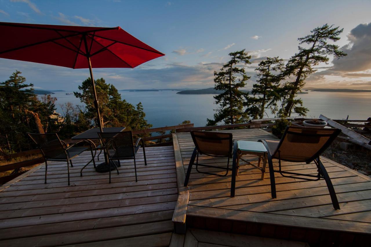 Shangri-La Oceanfront Vacation Home Bedwell Harbour Εξωτερικό φωτογραφία