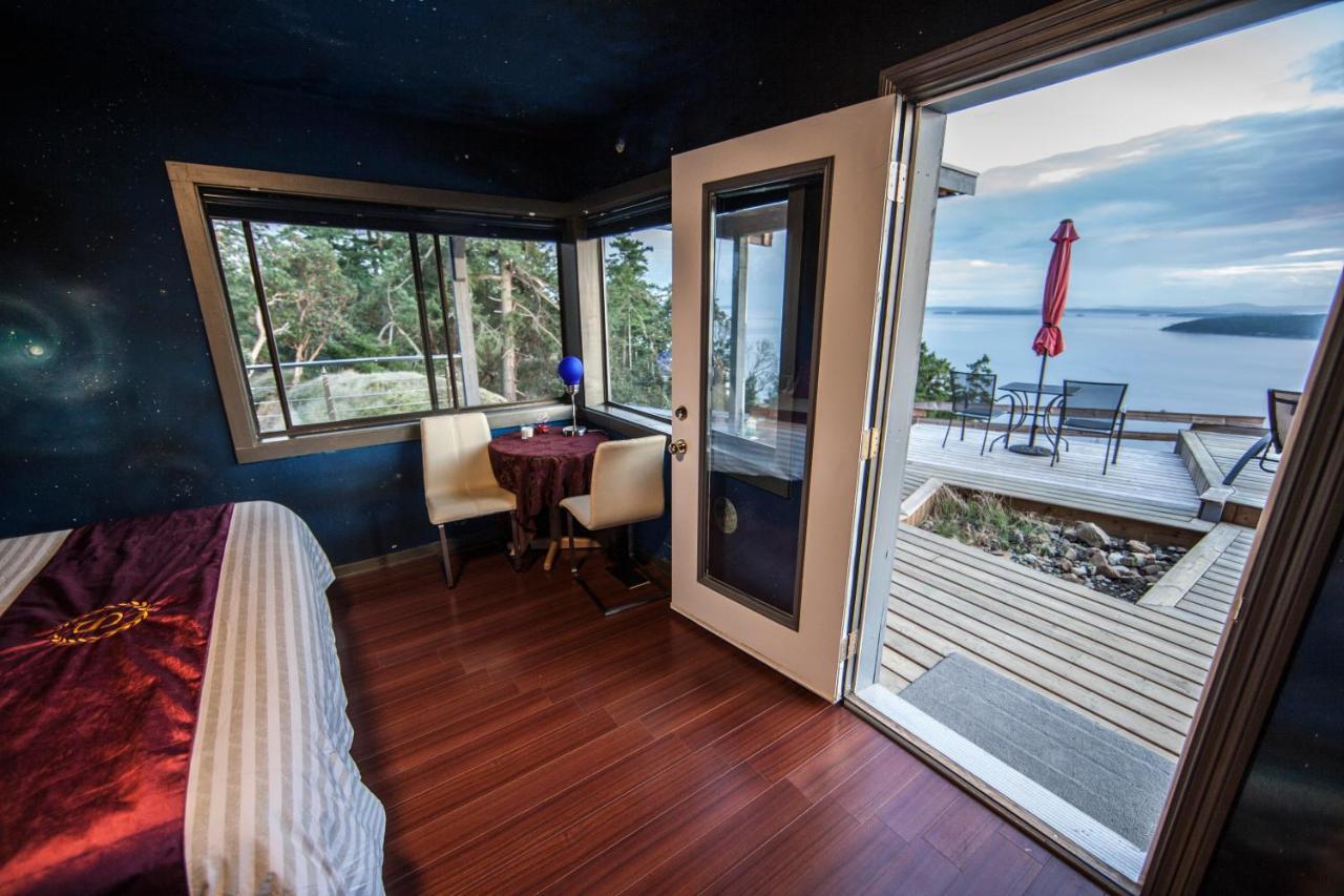 Shangri-La Oceanfront Vacation Home Bedwell Harbour Εξωτερικό φωτογραφία
