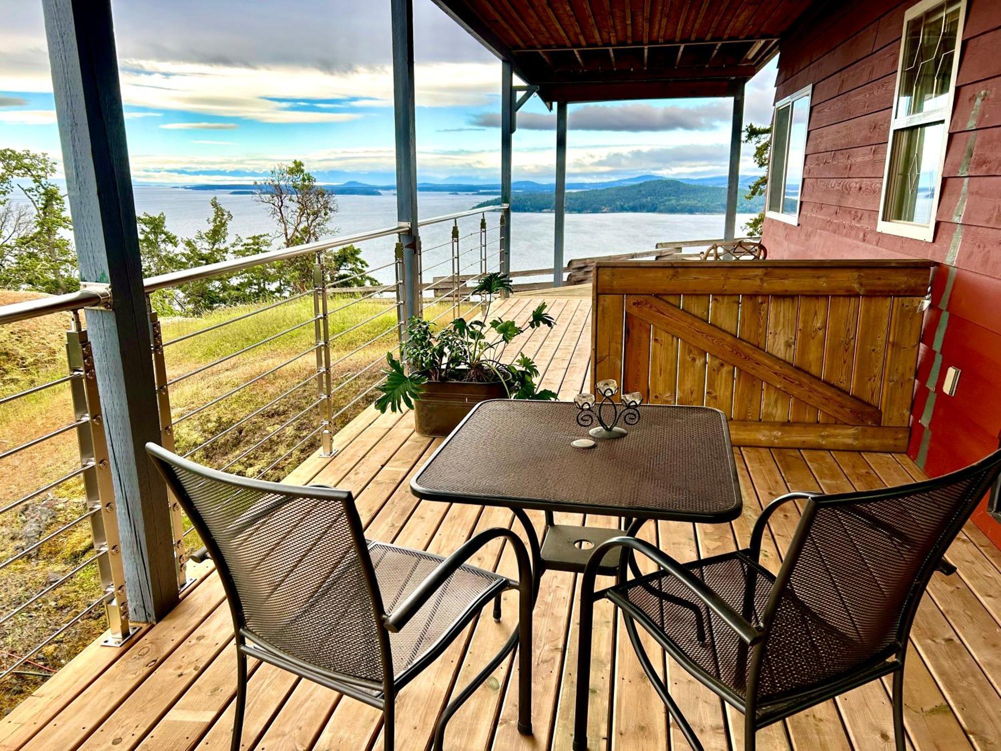 Shangri-La Oceanfront Vacation Home Bedwell Harbour Εξωτερικό φωτογραφία